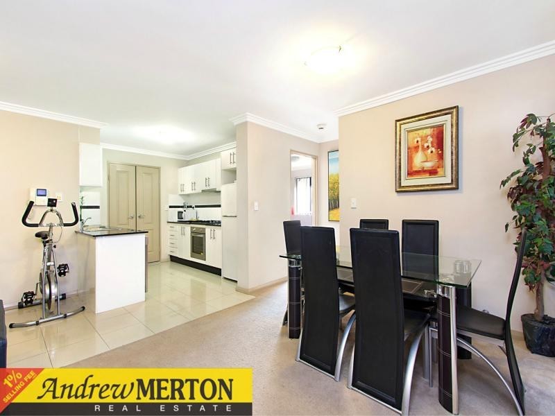 20/8 Oxford Street, Blacktown NSW 2148