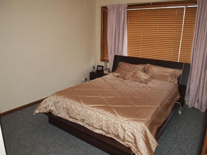 22 Elwood Crescent, Quakers Hill NSW 2763