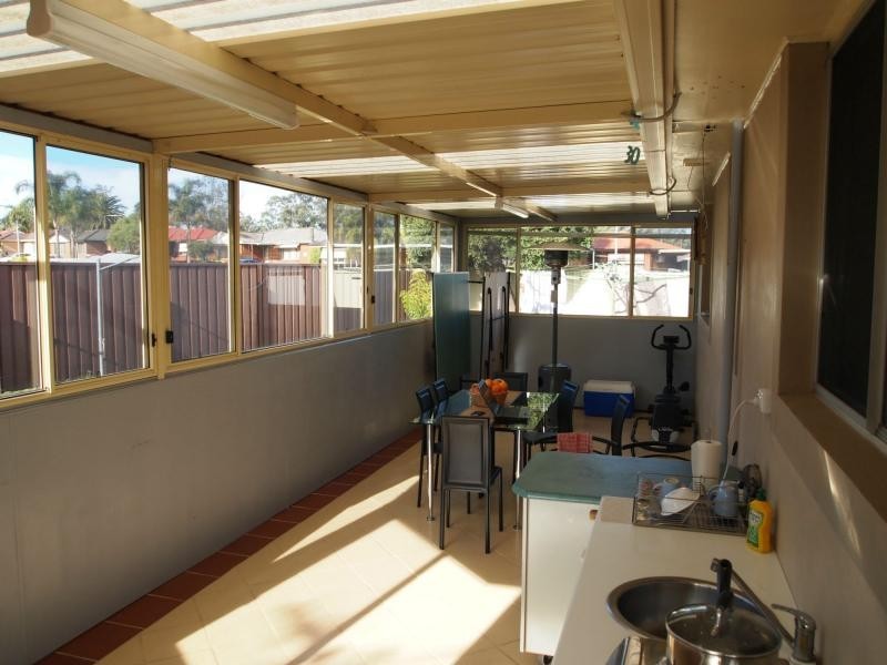 22 Elwood Crescent, Quakers Hill NSW 2763