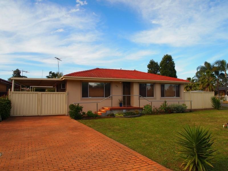 22 Elwood Crescent, Quakers Hill NSW 2763