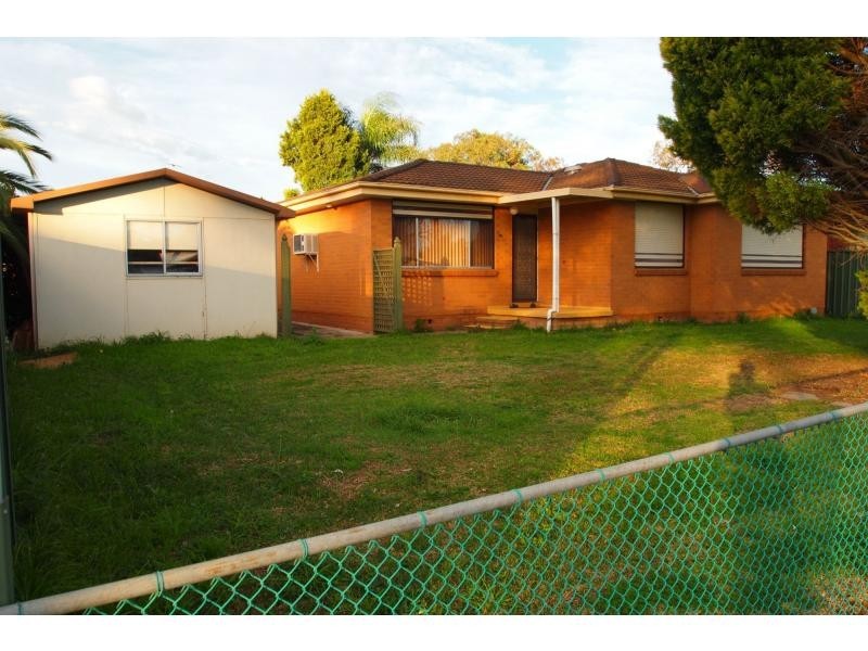 94 Tichbourne Drive, Quakers Hill NSW 2763