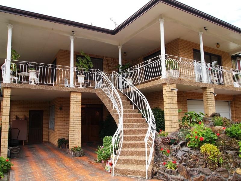 95 Bolaro Avenue, Greystanes NSW 2145