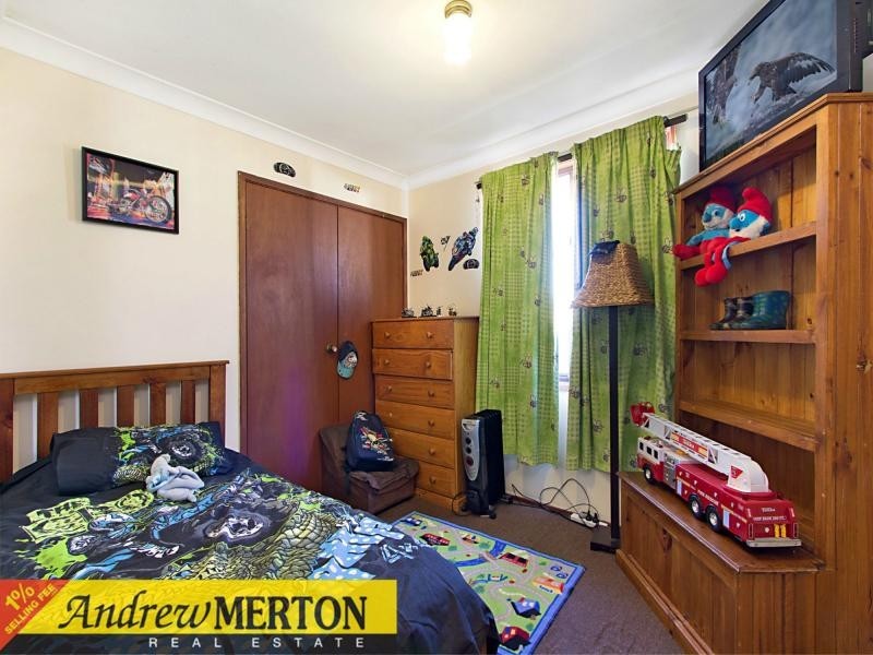 130 Explorers Way, St Clair NSW 2759