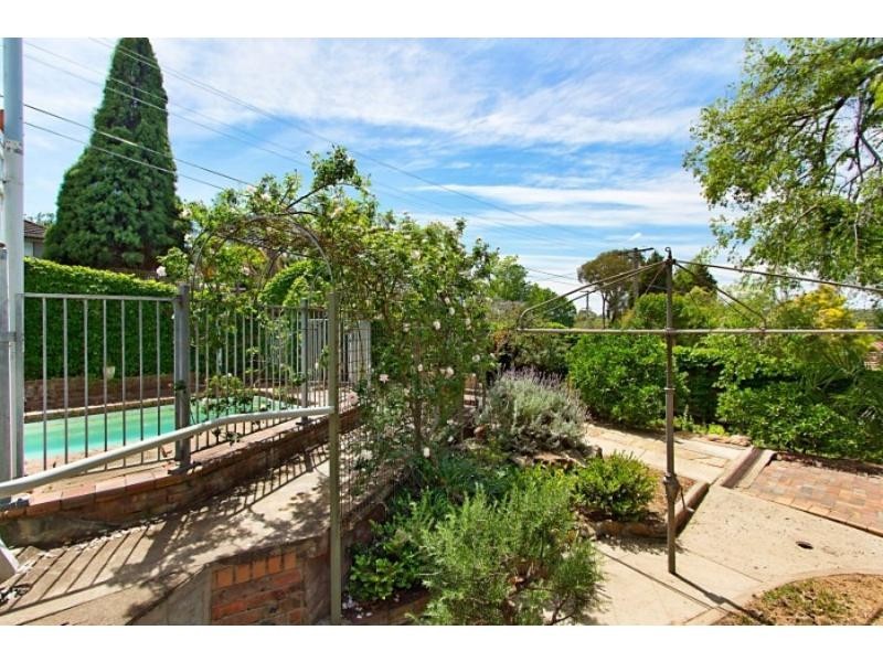 107 Windsor Rd, Northmead NSW 2152