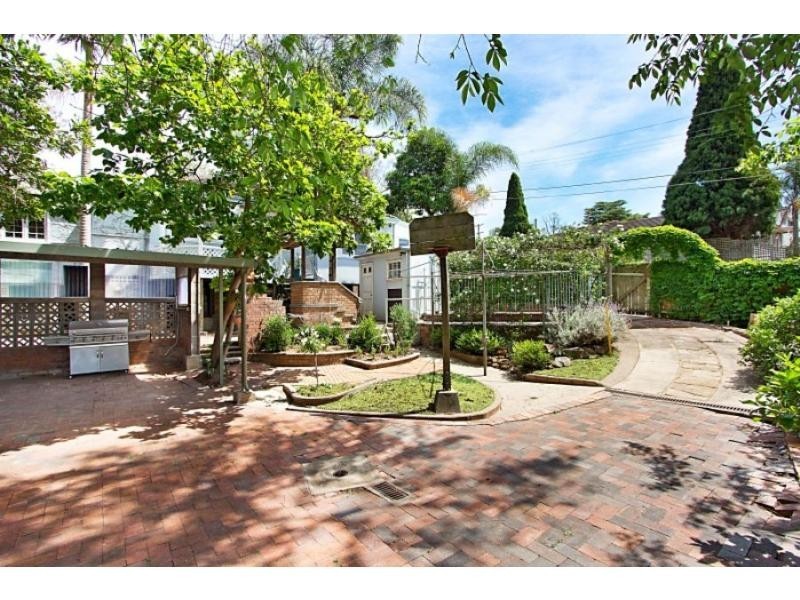 107 Windsor Rd, Northmead NSW 2152