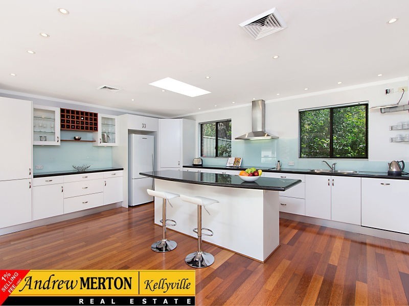 4 Lockhart Avenue, Castle Hill NSW 2154