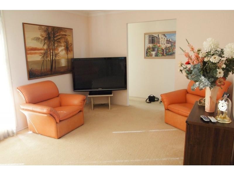 8 Barnier Drive, Quakers Hill NSW 2763