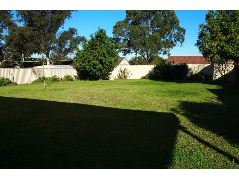 8 Barnier Drive, Quakers Hill NSW 2763