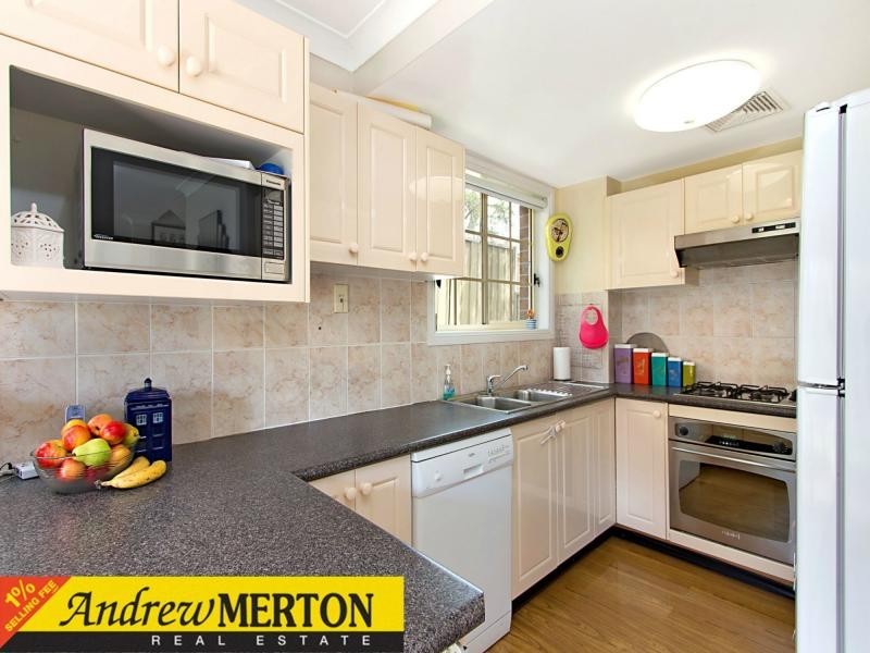 2/30 Hillcrest Road, Quakers Hill NSW 2763