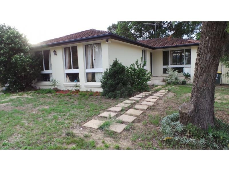 2 Penn Cres, Quakers Hill NSW 2763