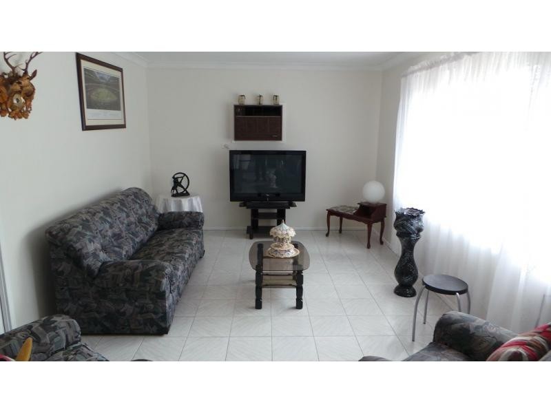 87 Railway Rd, Quakers Hill NSW 2763