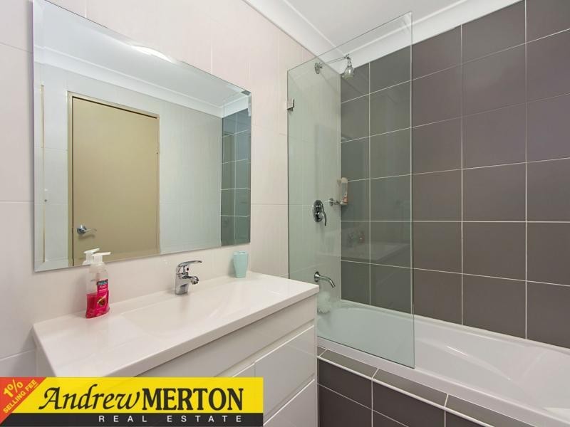 2/39-45 Lydbrook Street, Westmead NSW 2145