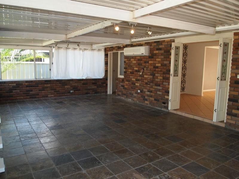 17 Newtimber Circuit, St Clair NSW 2759