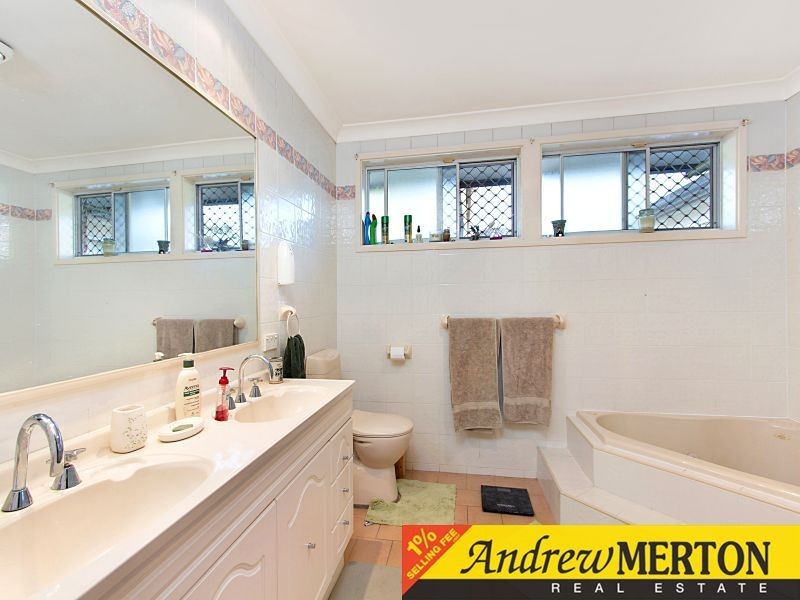 17 Newtimber Circuit, St Clair NSW 2759