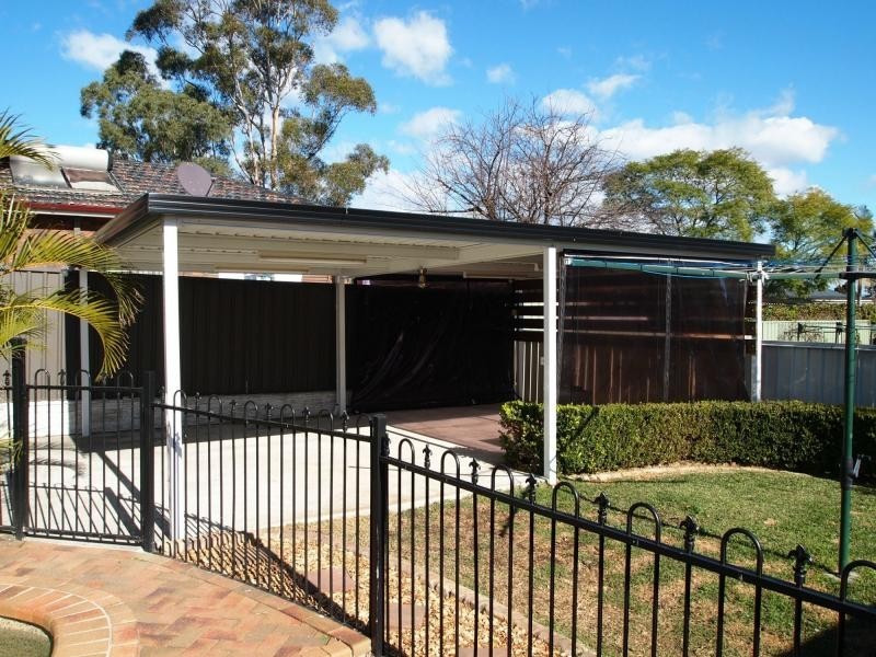 17 Newtimber Circuit, St Clair NSW 2759