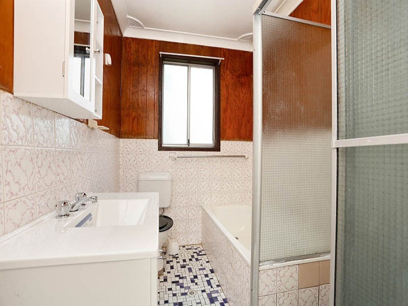 35 Lovegrove Drive, Quakers Hill NSW 2763