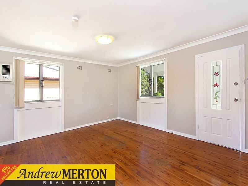 27 Manila St, Lethbridge Park NSW 2770