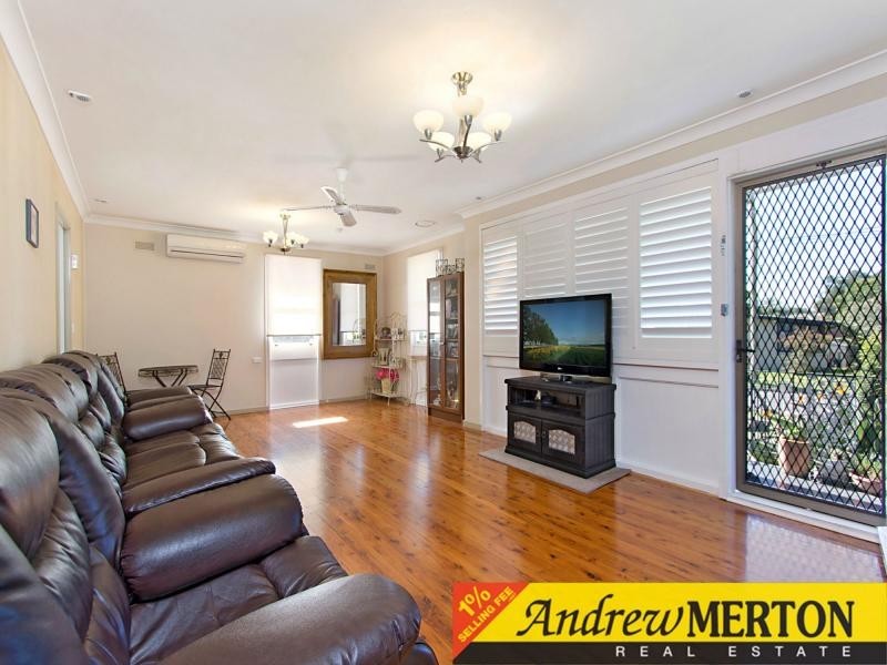 42 Manila Road, Lethbridge Park NSW 2770
