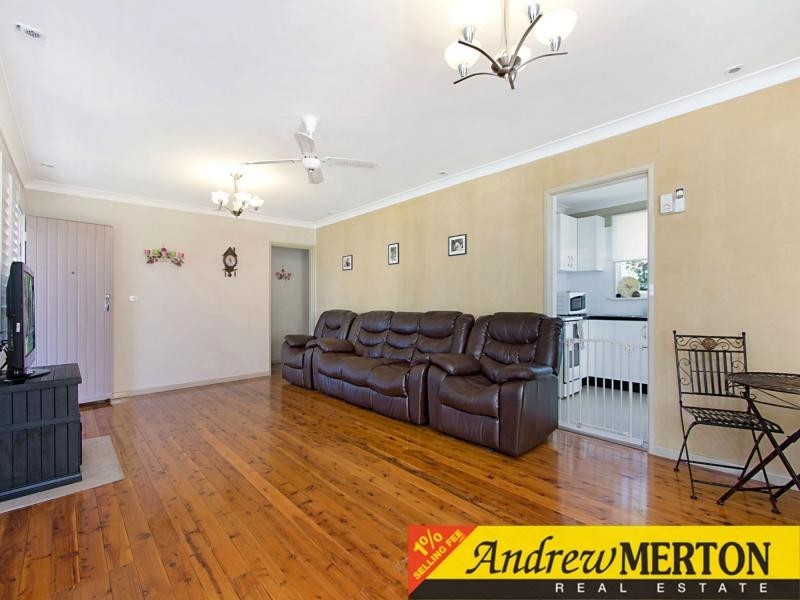 42 Manila Road, Lethbridge Park NSW 2770