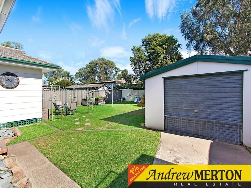 42 Manila Road, Lethbridge Park NSW 2770