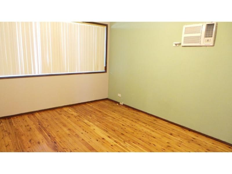 42 Yarramundi Dr, Dean Park NSW 2761