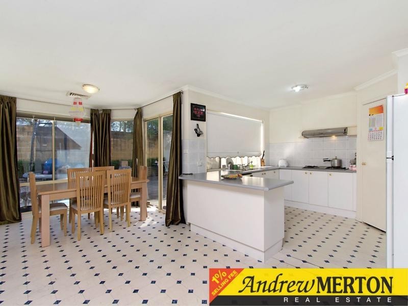 4 Emmanuel Terrace, Glenwood NSW 2768