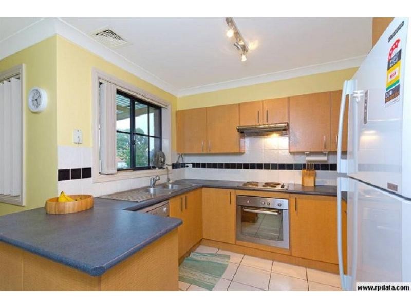 2/72 Bali Drive, Quakers Hill NSW 2763