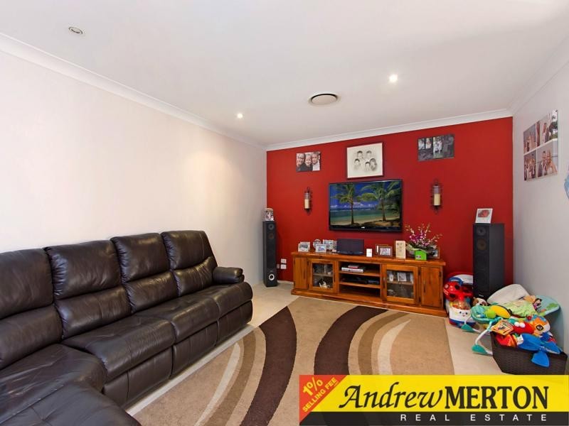 16 Redgum Circuit, Glendenning NSW 2761