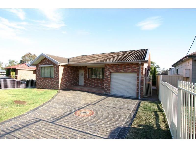 174 QUAKERS Road, Quakers Hill NSW 2763