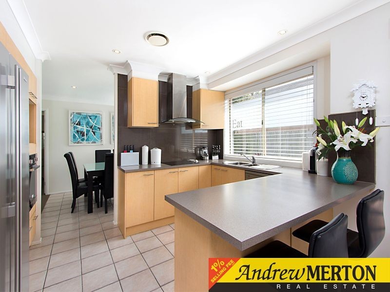 27 Brendan Place, Quakers Hill NSW 2763