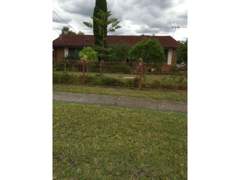 8 Darly Place, Dharruk NSW 2770