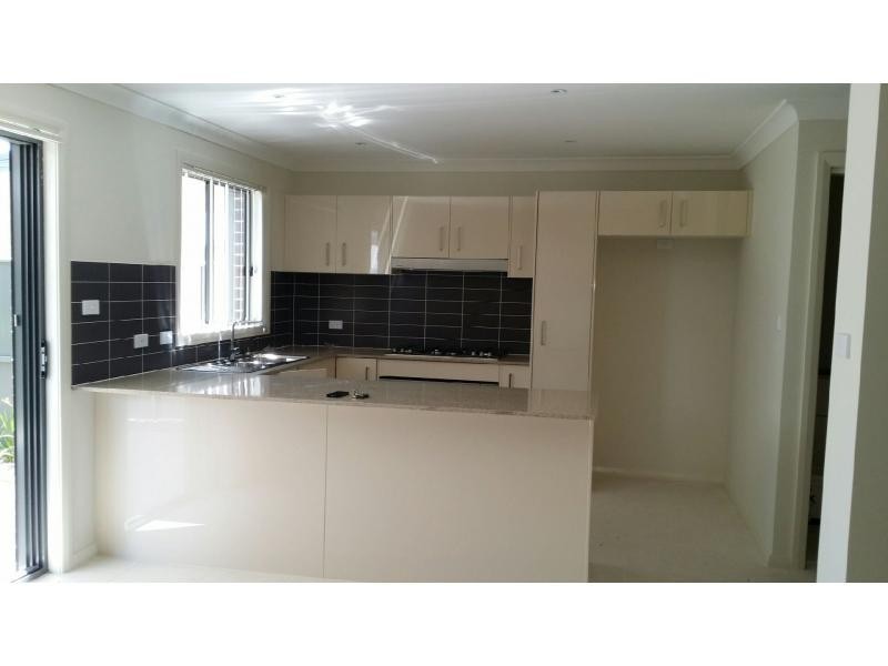 5 Hollows Street, Ropes Crossing NSW 2760