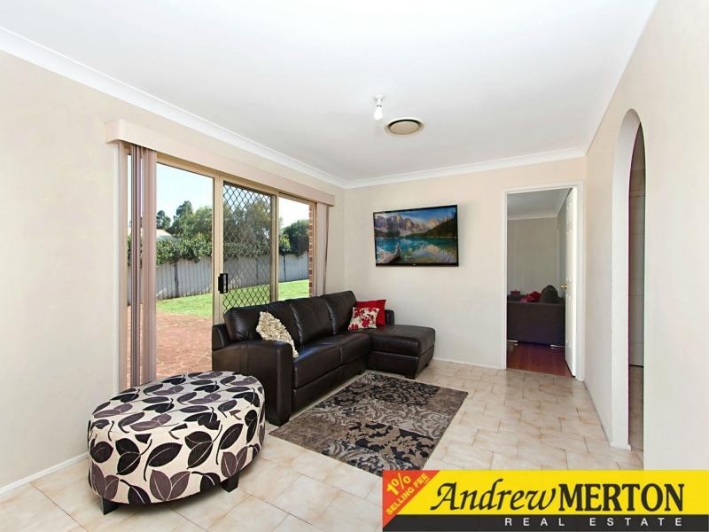 27 Calandra Avenue, Quakers Hill NSW 2763