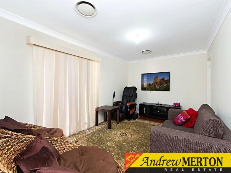 27 Calandra Avenue, Quakers Hill NSW 2763