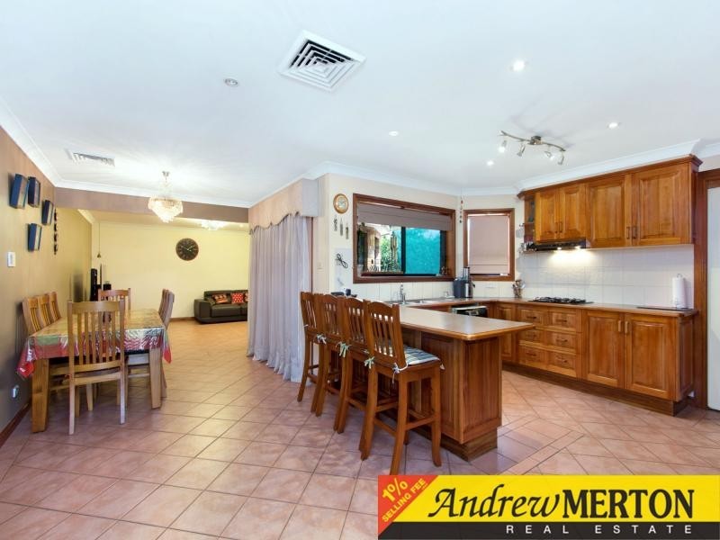 4 Lakewood Drive, Woodcroft NSW 2767