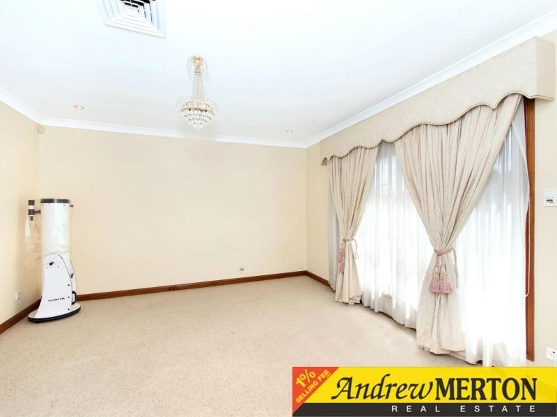 4 Lakewood Drive, Woodcroft NSW 2767