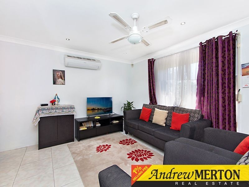 43 Kester Crescent, Oakhurst NSW 2761