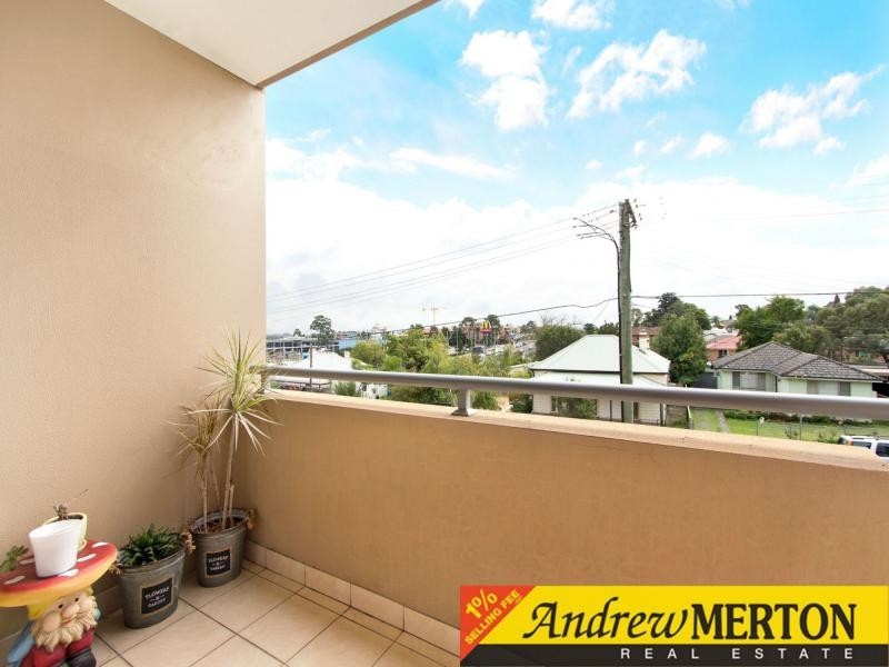 25/8-18 Wallace Street, Blacktown NSW 2148