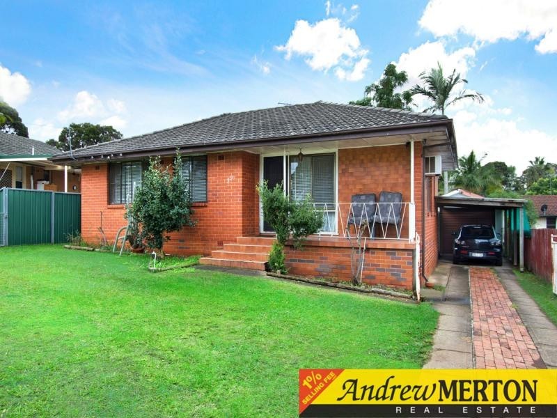 39 Lucena Crescent, Lethbridge Park NSW 2770