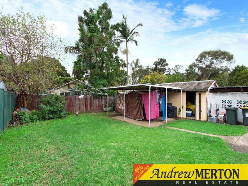 39 Lucena Crescent, Lethbridge Park NSW 2770