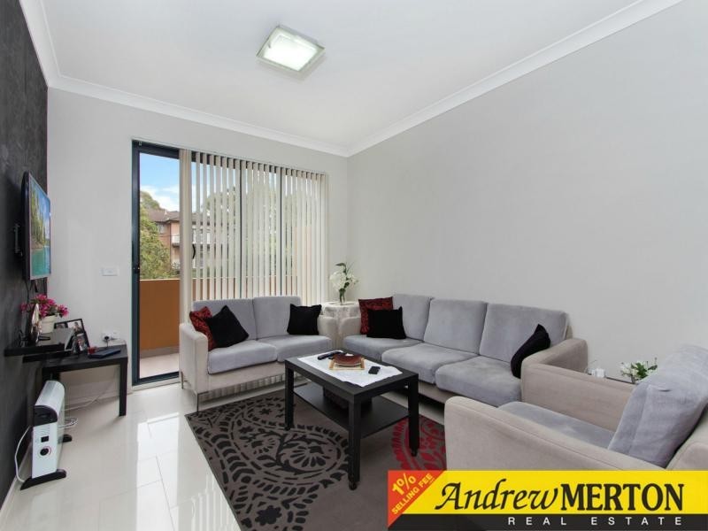 8/38-40 Memorial Avenue, Merrylands NSW 2160