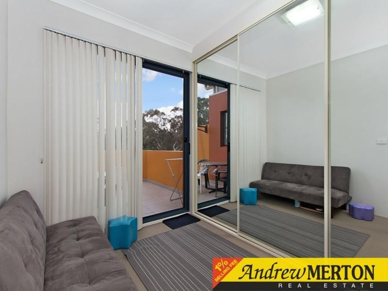 8/38-40 Memorial Avenue, Merrylands NSW 2160