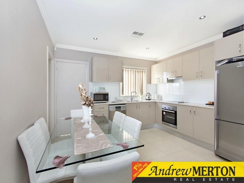 2/290 Hector Street, Bass Hill NSW 2197