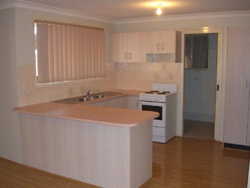 5 Glover Avenue, Quakers Hill NSW 2763