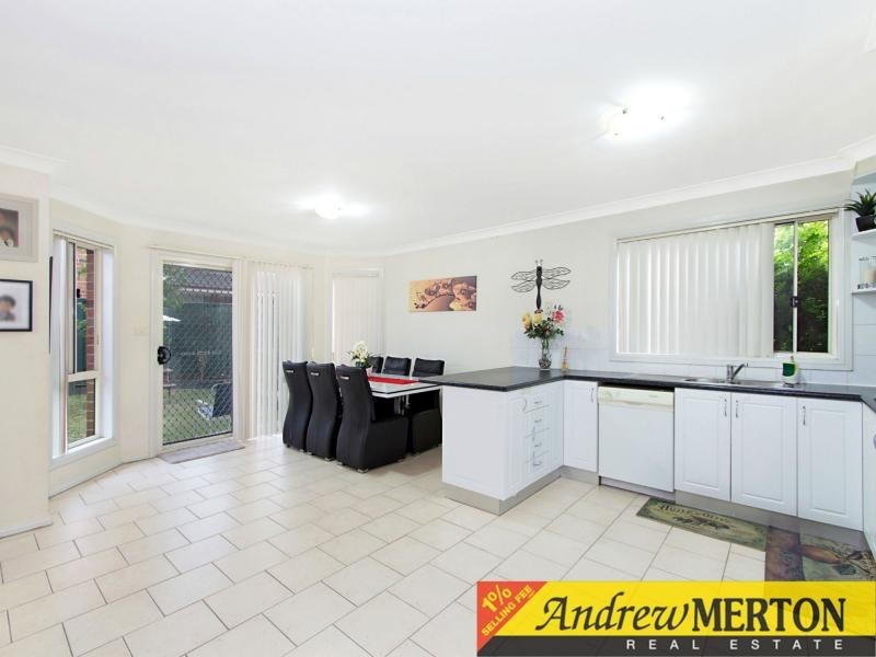 1/220 Farnham Road, Quakers Hill NSW 2763