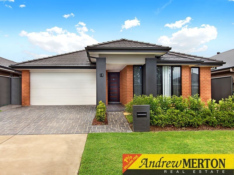 18 Bradley Street, Ropes Crossing NSW 2760