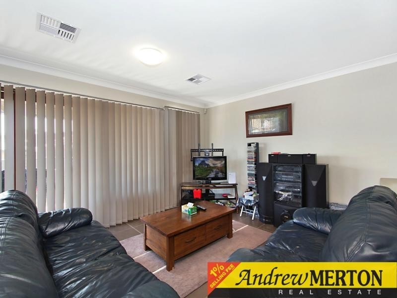 33 Lawler Street, Ropes Crossing NSW 2760