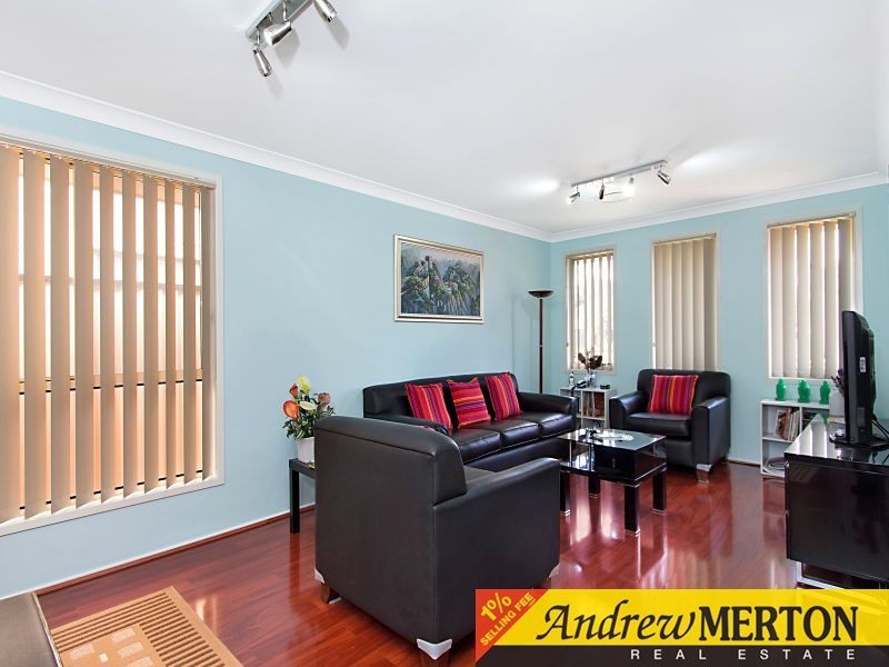 11 Lamb Street, Oakhurst NSW 2761