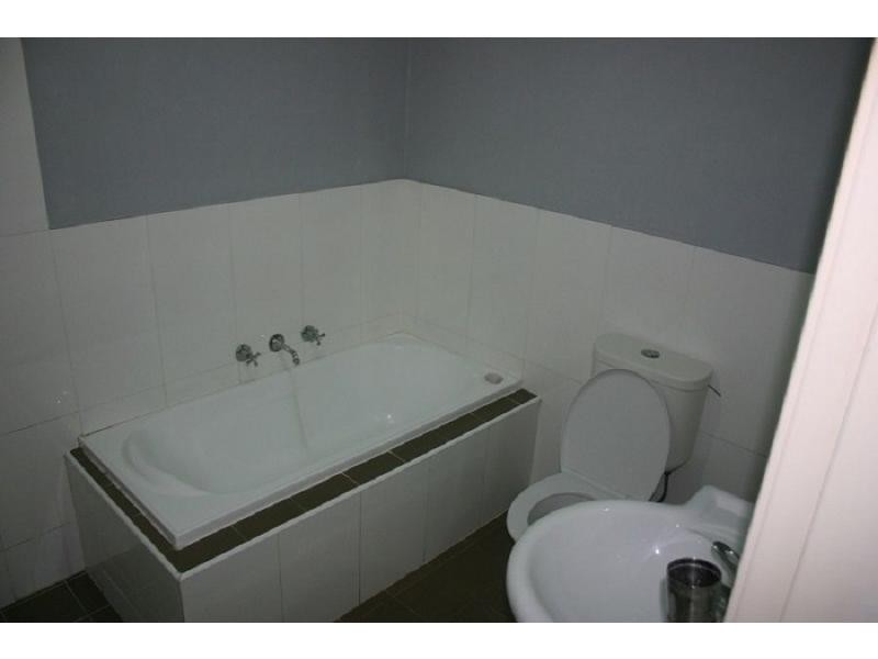 4 / 8 Bungalow Rd, Plumpton NSW 2761