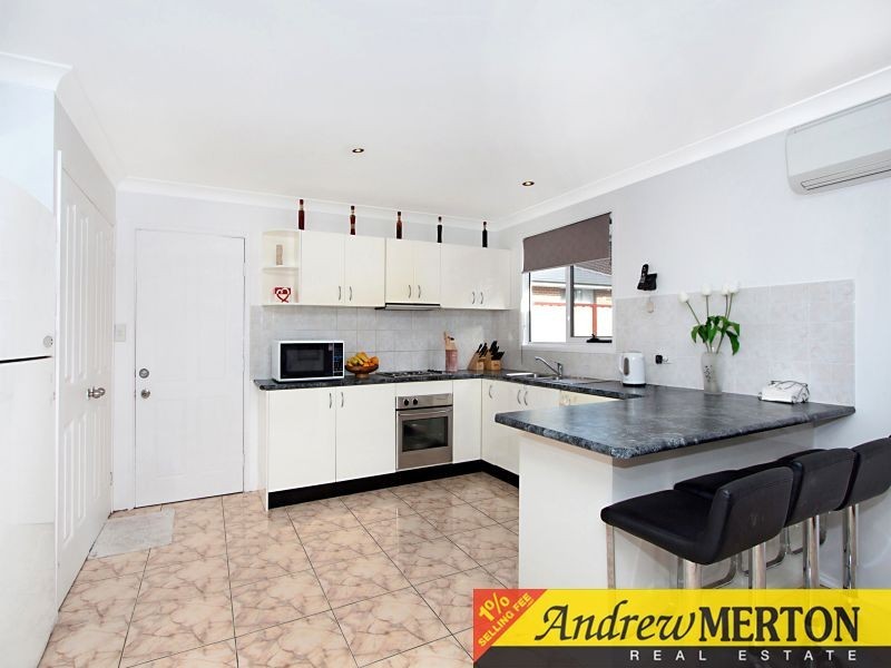 4/31 Douglas Road, Quakers Hill NSW 2763